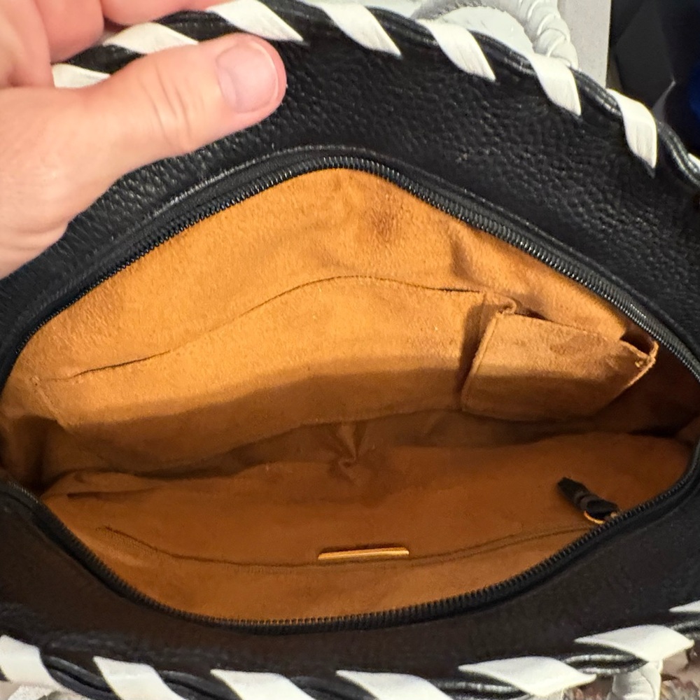 🔥ASHNEIL Vintage Black & White Pebble Leather Half Moon Shoulder Bag EUC - Picture 10 of 12